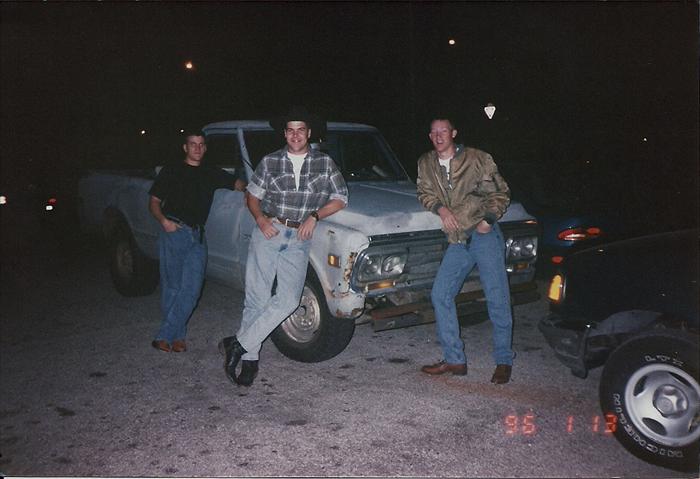 Charlie Company 187th Medical Battalion Fort Sam Houston, 1996. During 91K lab tech school, weekend get together with friends, Singer, Harris and Crow, headed to a good old Texas bar.