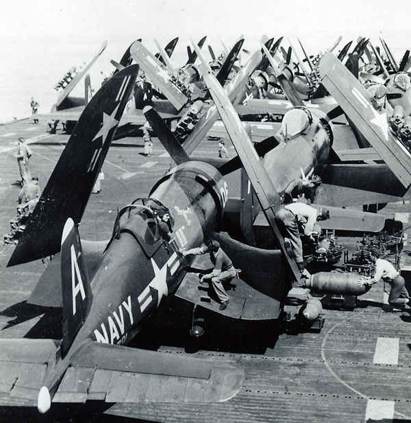 [Obrazek: 400-Chance_Vought_F4U_Corsair_and_-_are_line.jpg]