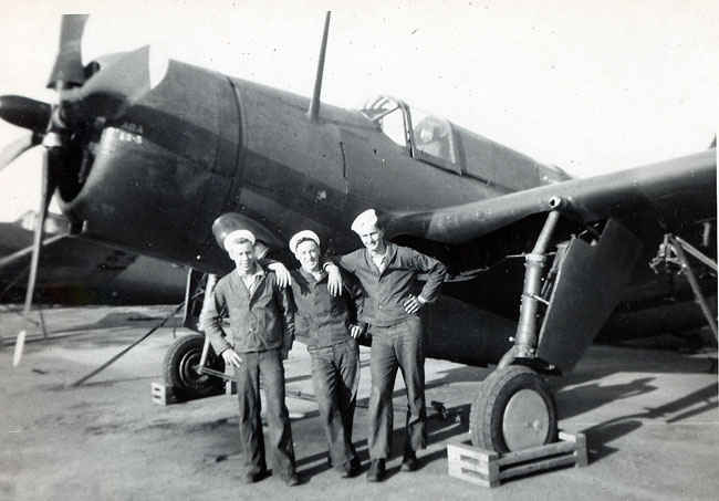 Maybe a torpedo bomber, not sure. Gene in the middle.